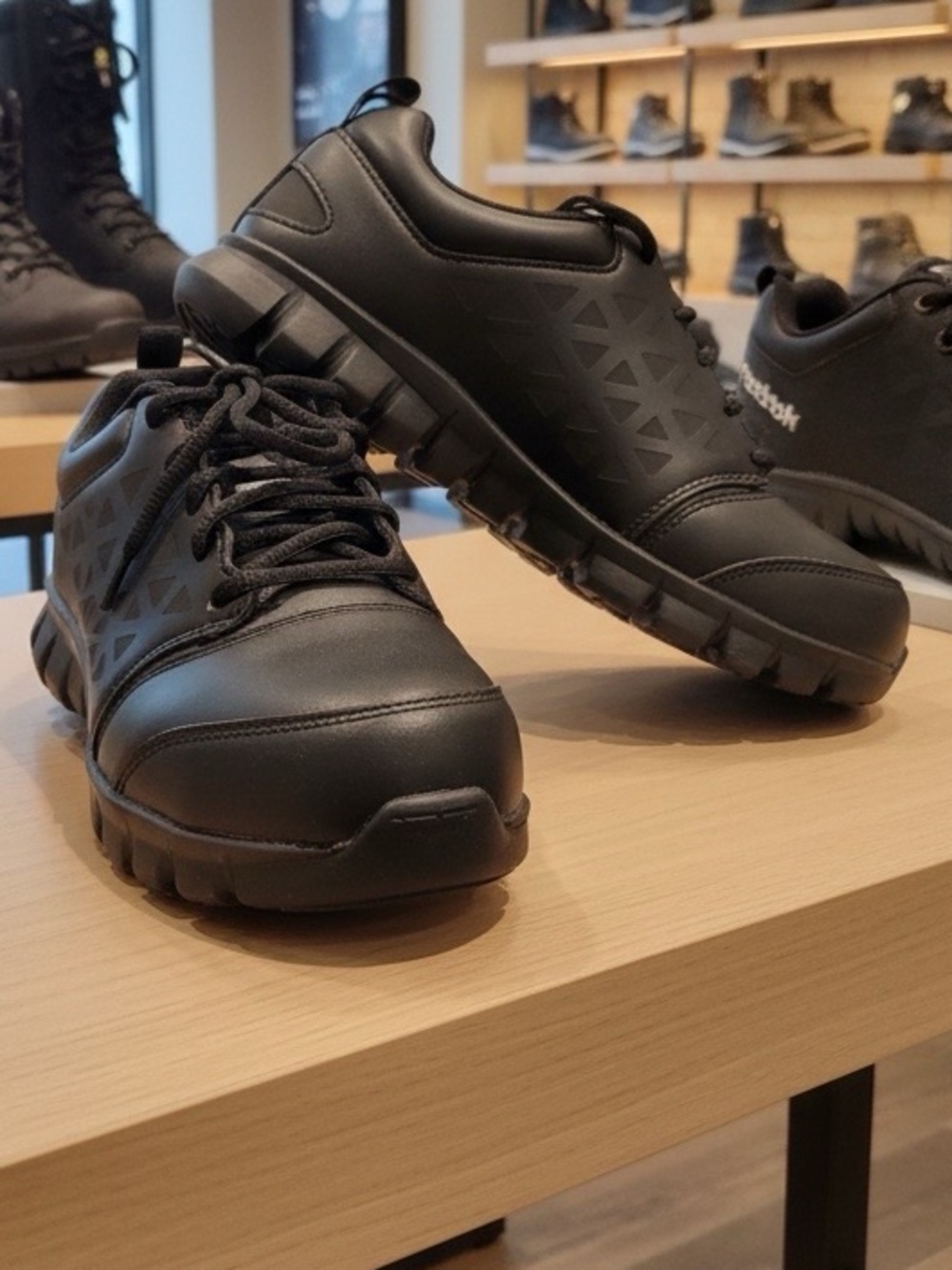 Reebok Sublite Cushion Work Shoes – Women’s 8.5W – Black